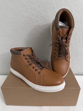 Arkbird Leather Sneaker Chukka Ankle Boots Style Mens Size 11 Yellow